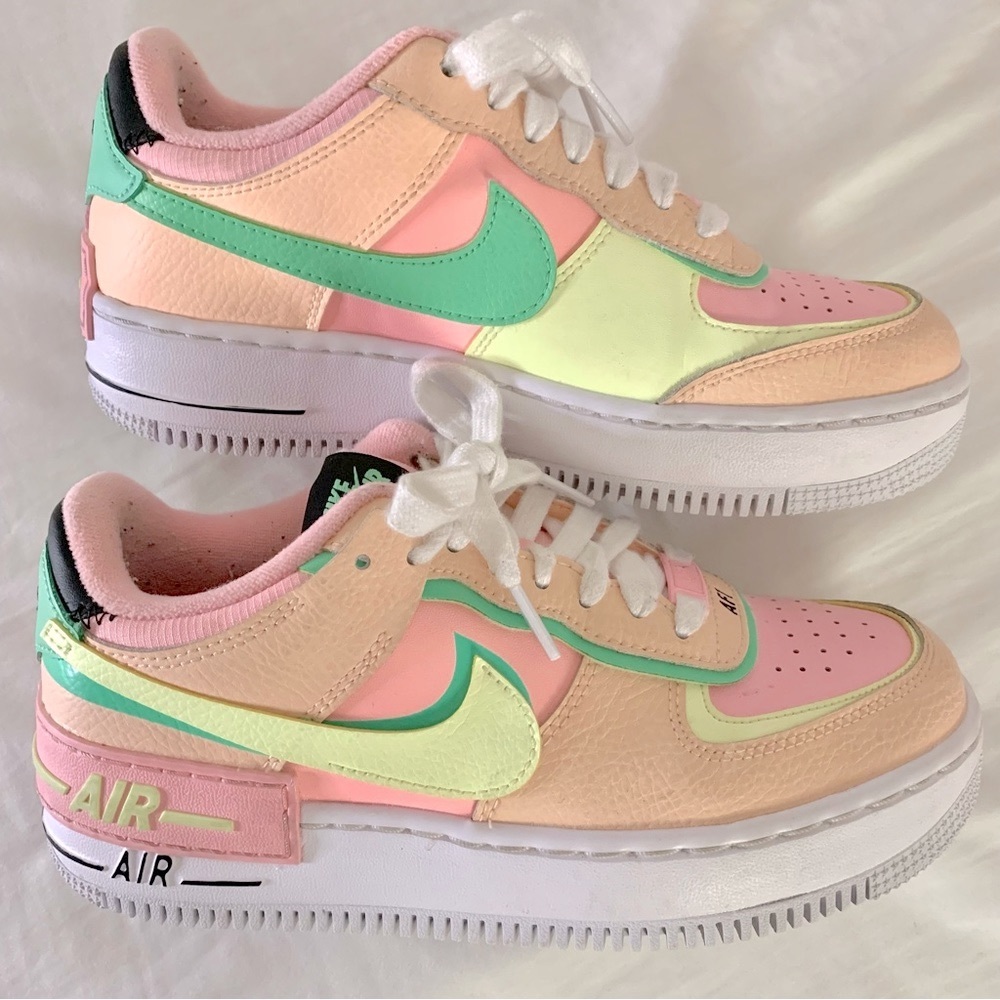 Nike Women’s Sneakers Pastel Pink Mint and Cream Low-Top